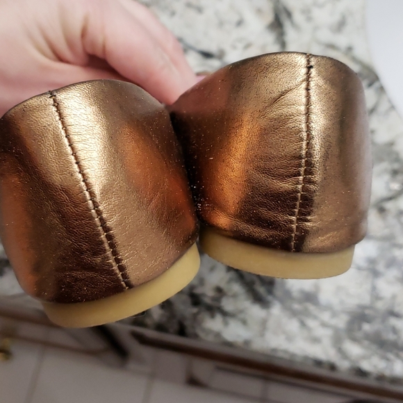 NWOT Bronze and Gold Flats - Picture 5 of 6